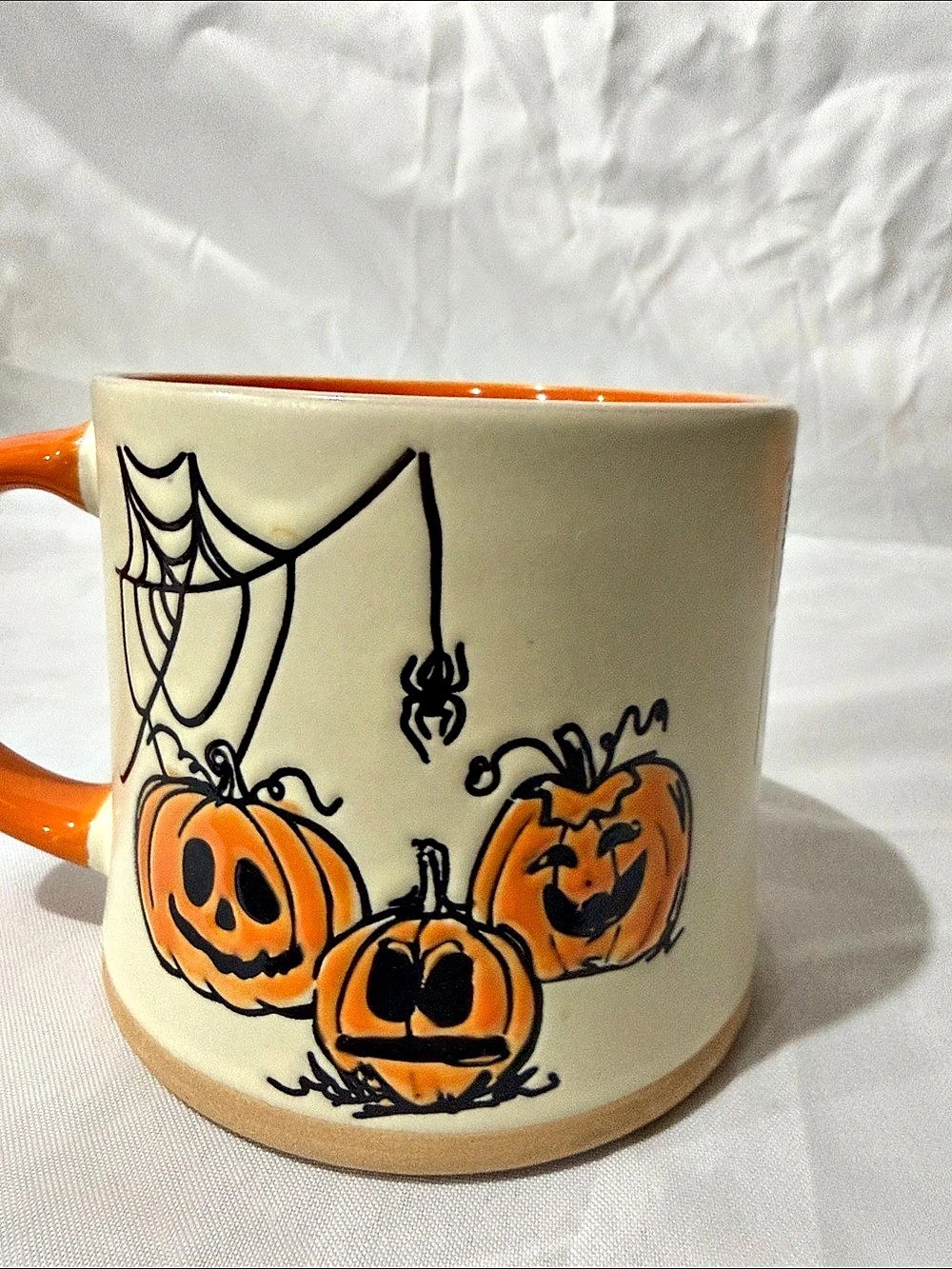 Eli Max Halloween Pumpkin Mug in Orange & Cream Like New